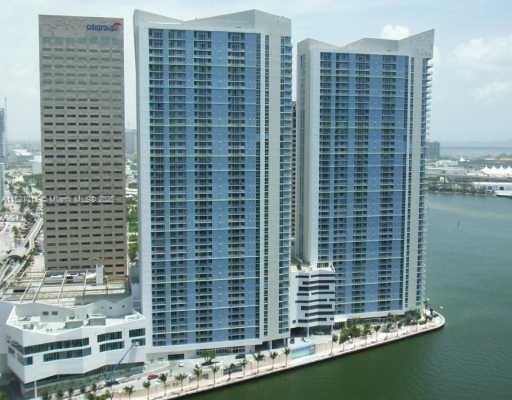 325 S Biscayne Blvd #3120, Miami FL 33131