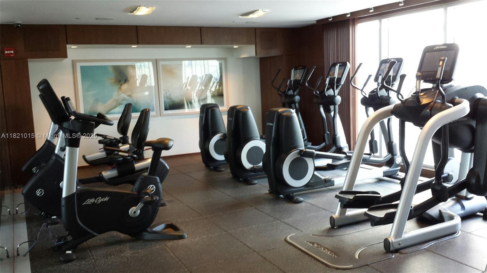 325 S Biscayne Blvd #3120, Miami FL 33131