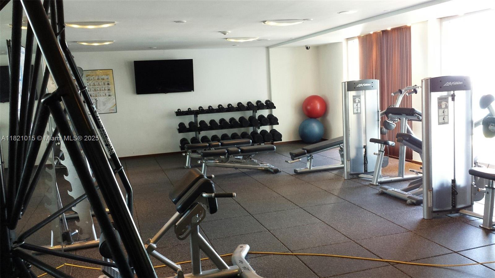 325 S Biscayne Blvd #3120, Miami FL 33131
