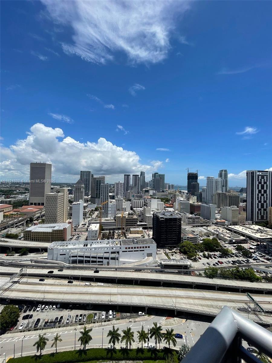 350 S Miami Ave #3207, Miami FL 33130