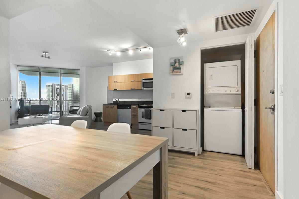 350 S Miami Ave #3207, Miami FL 33130