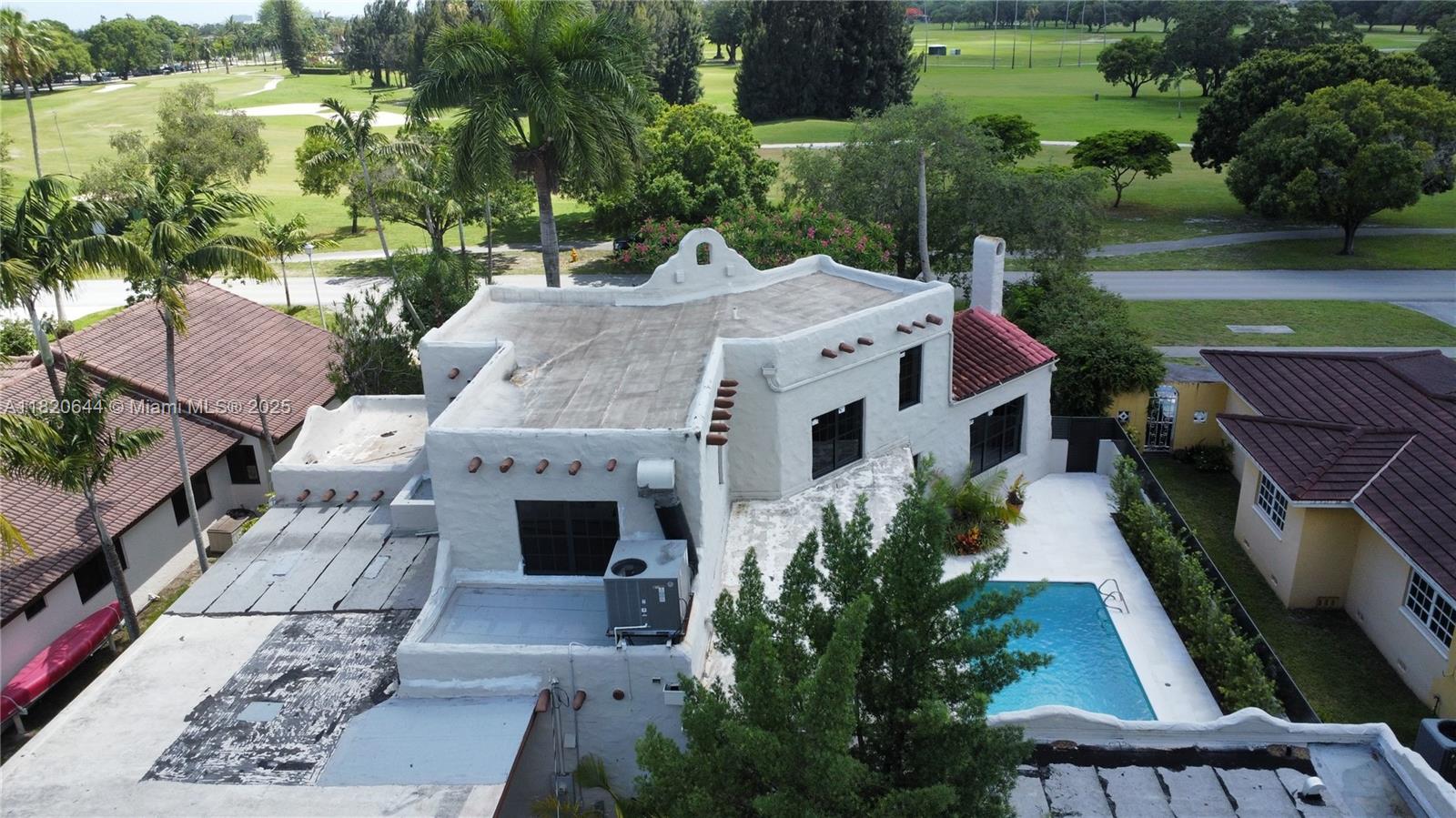 85 Deer Run, Miami Springs, Florida image 20
