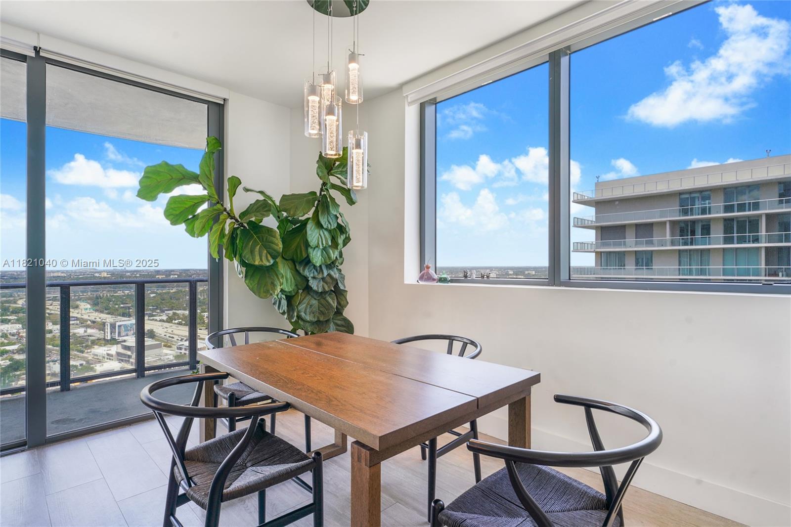 121 NE 34th St #3009, Miami FL 33137