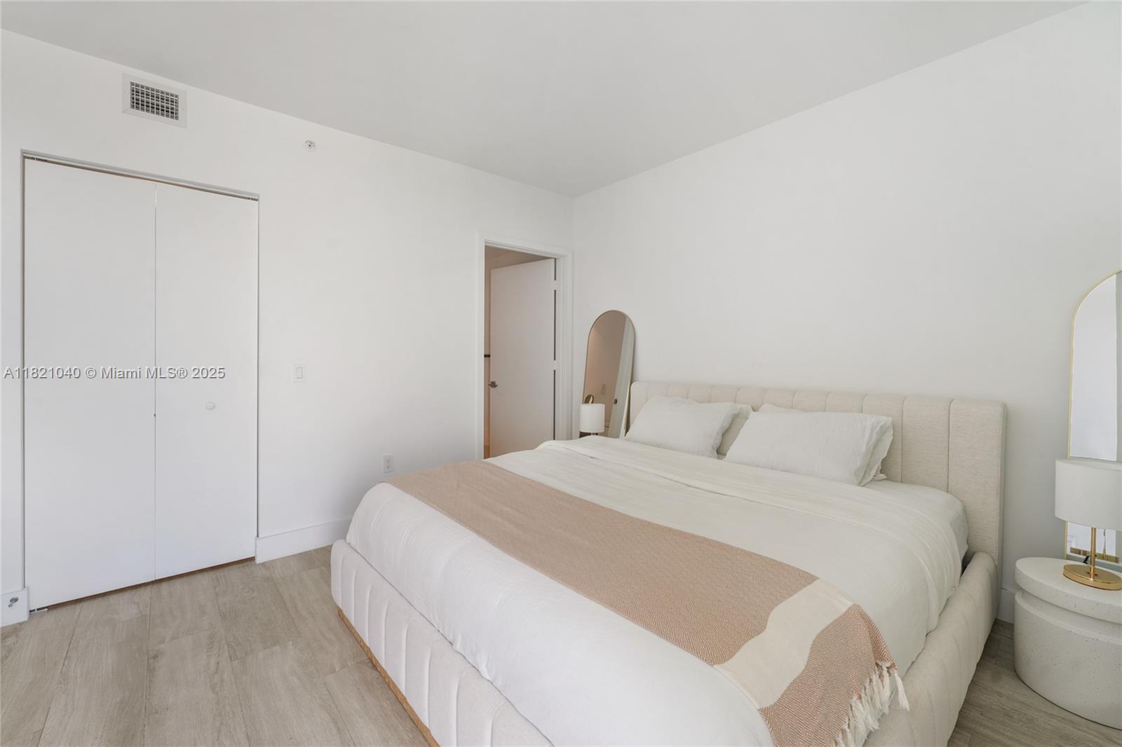 121 NE 34th St #3009, Miami FL 33137
