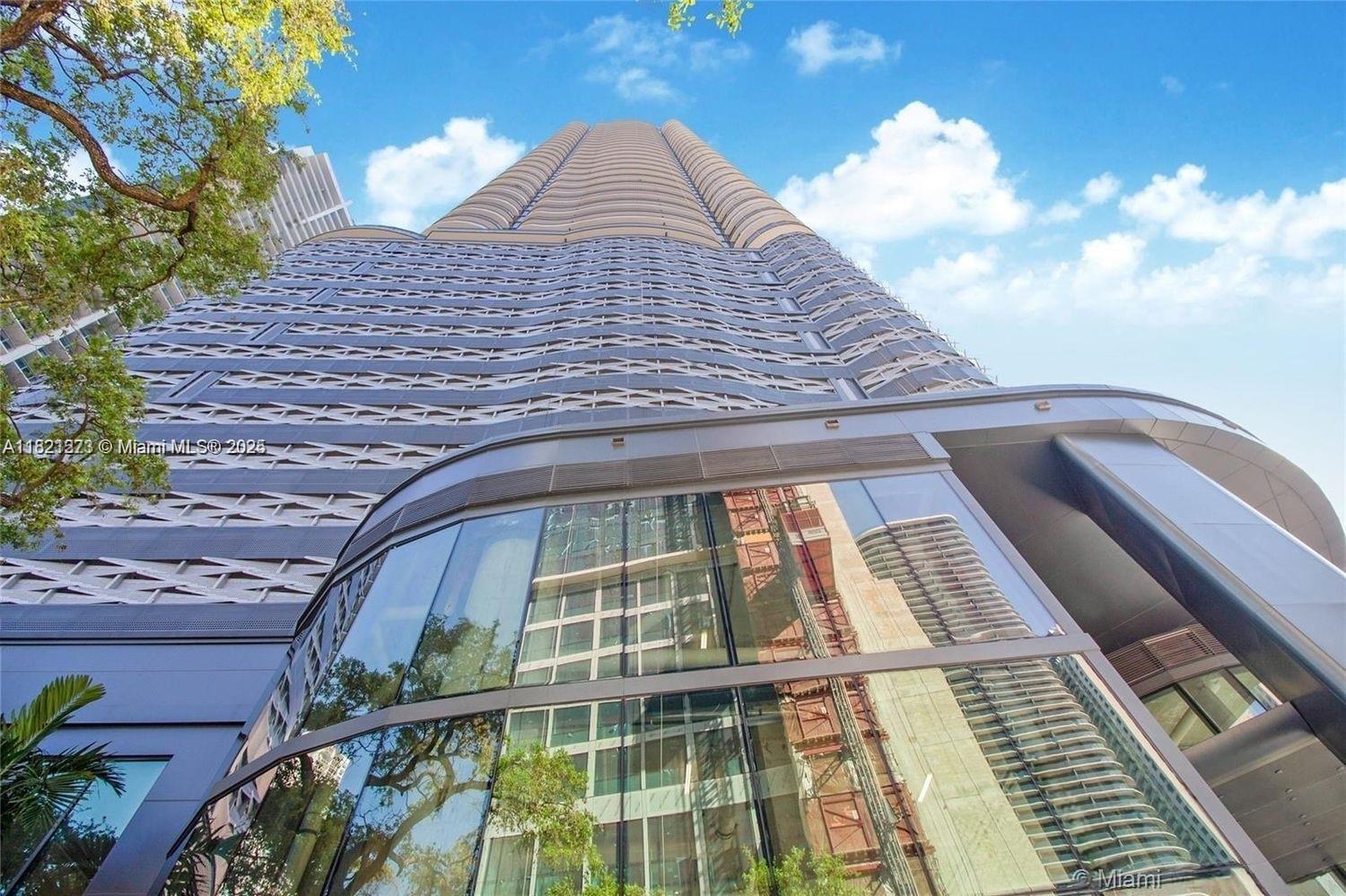 1000 Brickell Plz #4504, Miami FL 33131