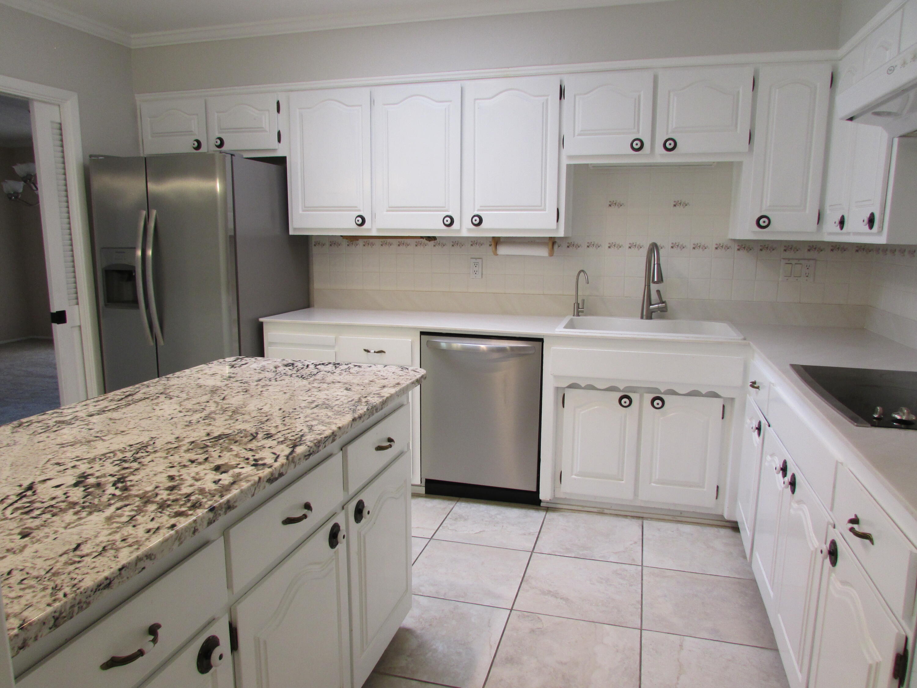 3109 DALLAS Street NE 