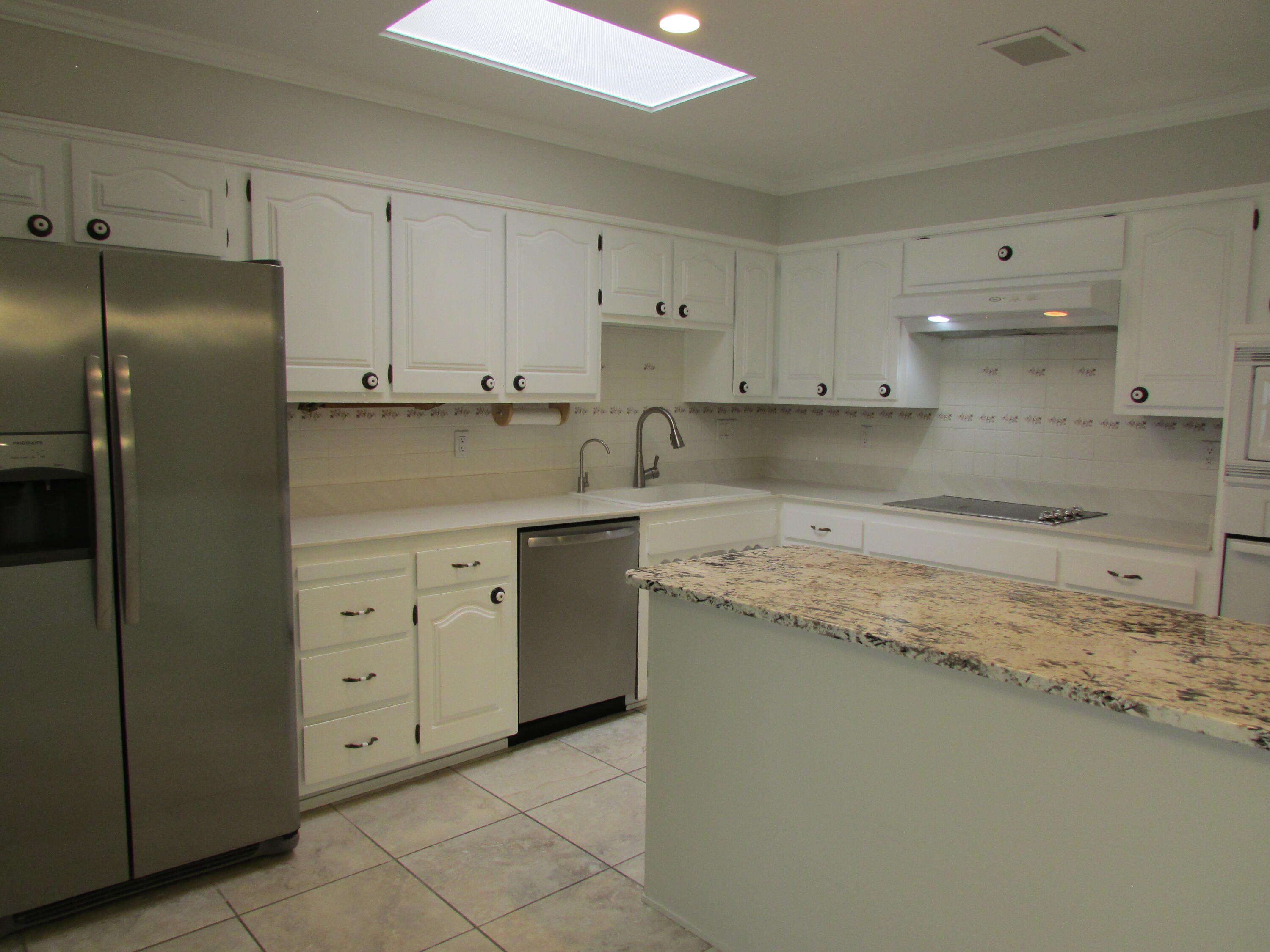 3109 DALLAS Street NE 