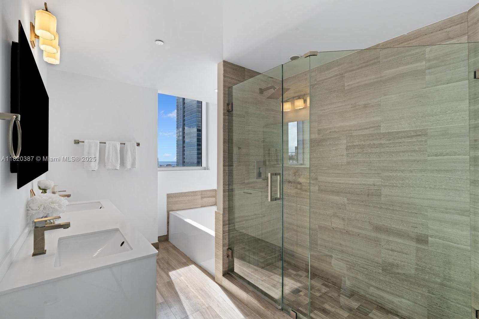 1300 Brickell Bay Dr #3602, Miami FL 33131