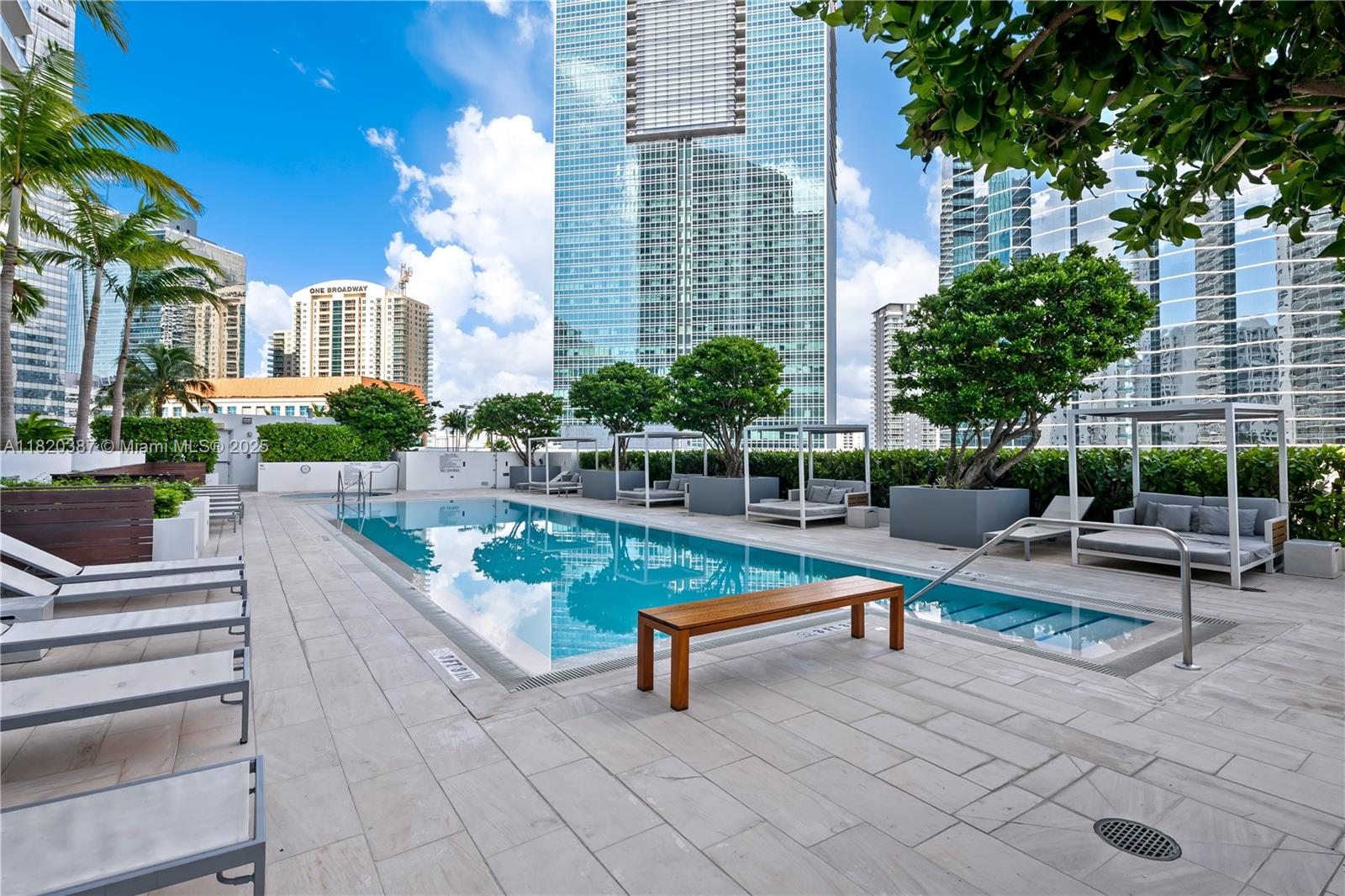 1300 Brickell Bay Dr #3602, Miami FL 33131