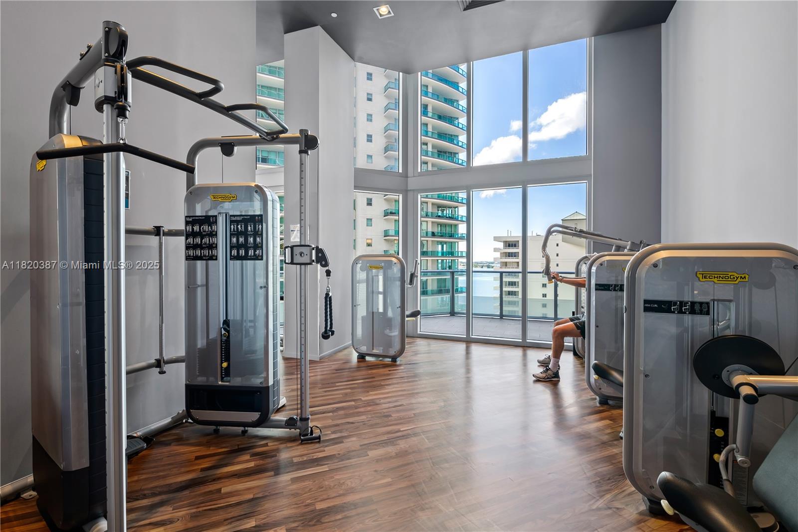1300 Brickell Bay Dr #3602, Miami FL 33131