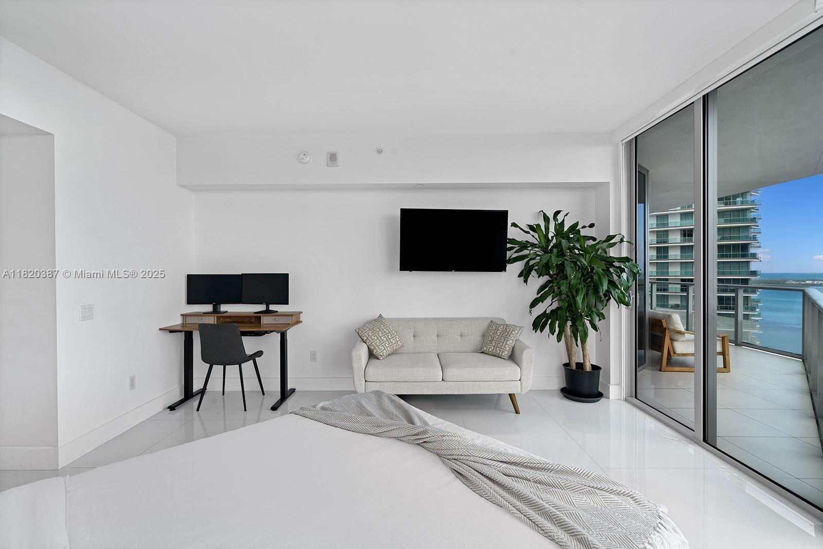 1300 Brickell Bay Dr #3602, Miami FL 33131