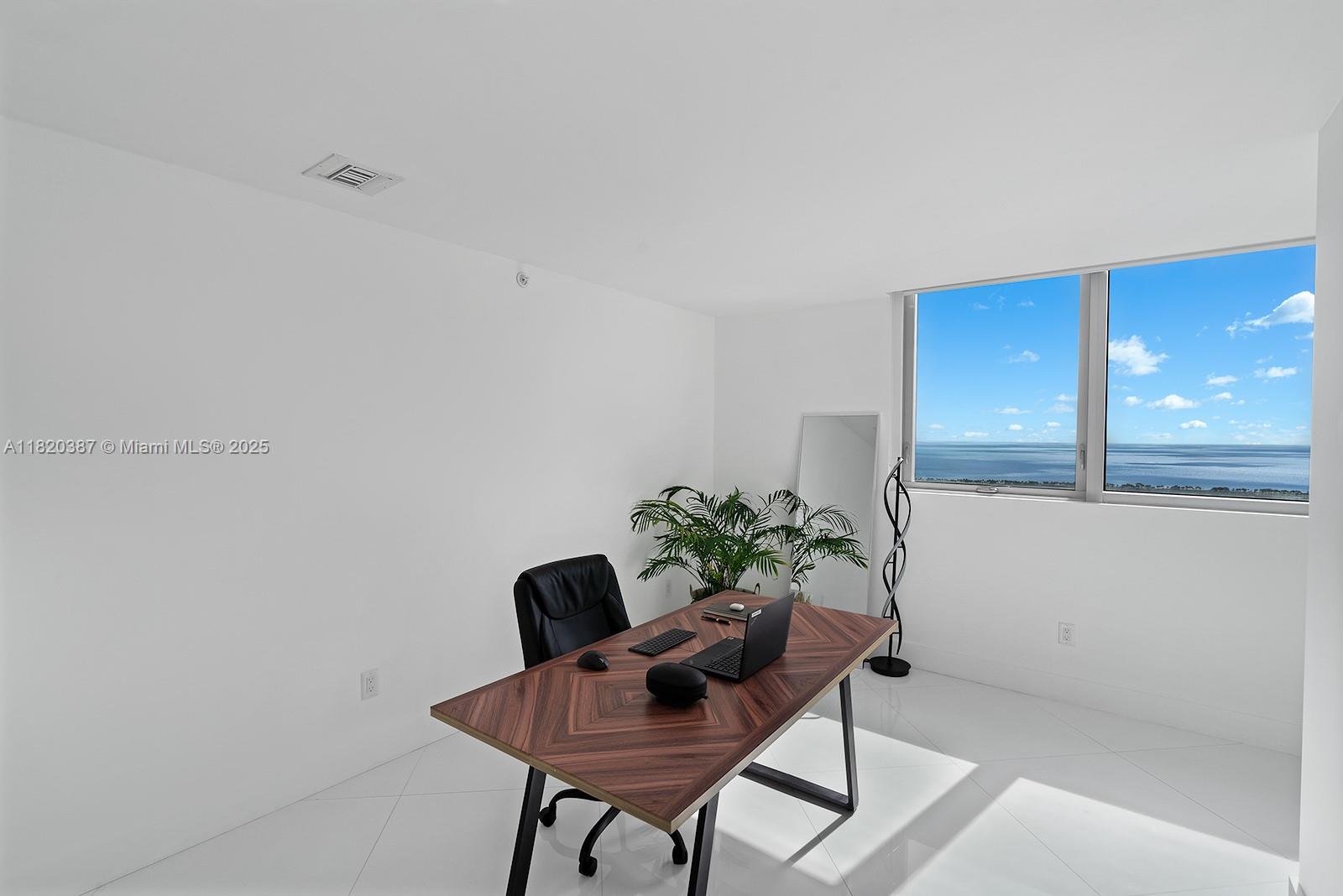 1300 Brickell Bay Dr #3602, Miami FL 33131