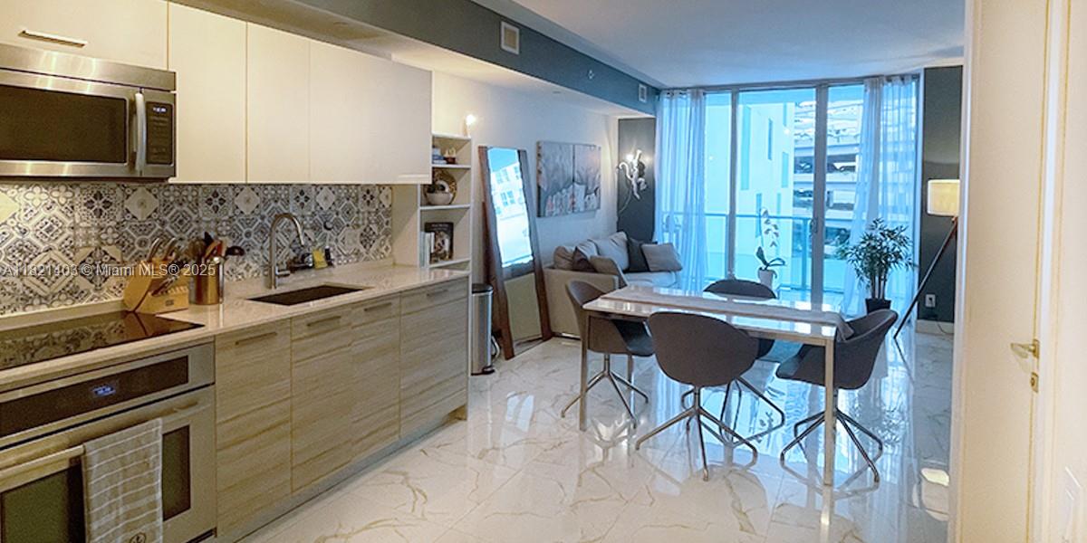 1300 Brickell Bay Dr #610, Miami FL 33131