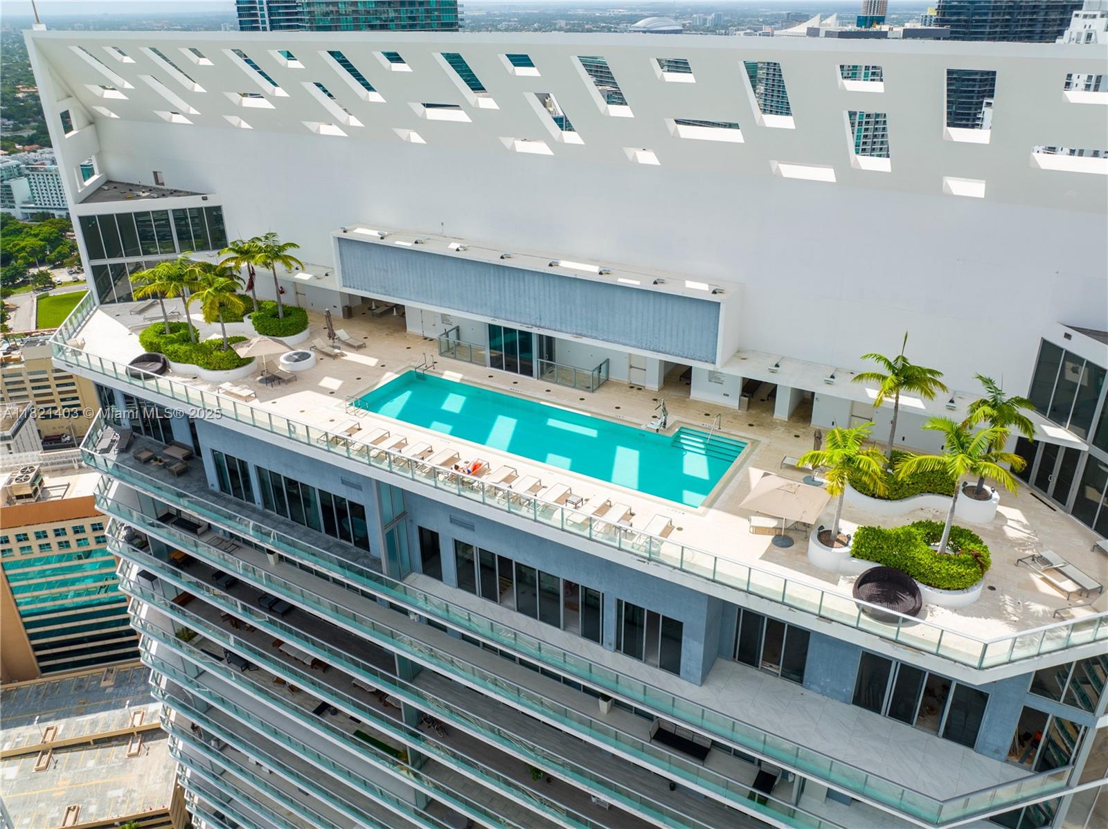 1300 Brickell Bay Dr #610, Miami FL 33131