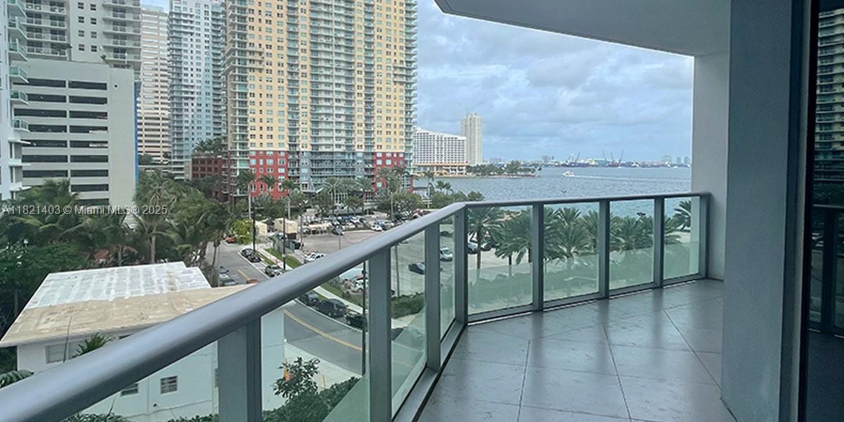 1300 Brickell Bay Dr #610, Miami FL 33131