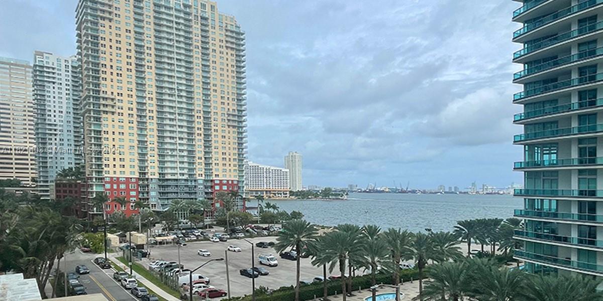 1300 Brickell Bay Dr #610, Miami FL 33131