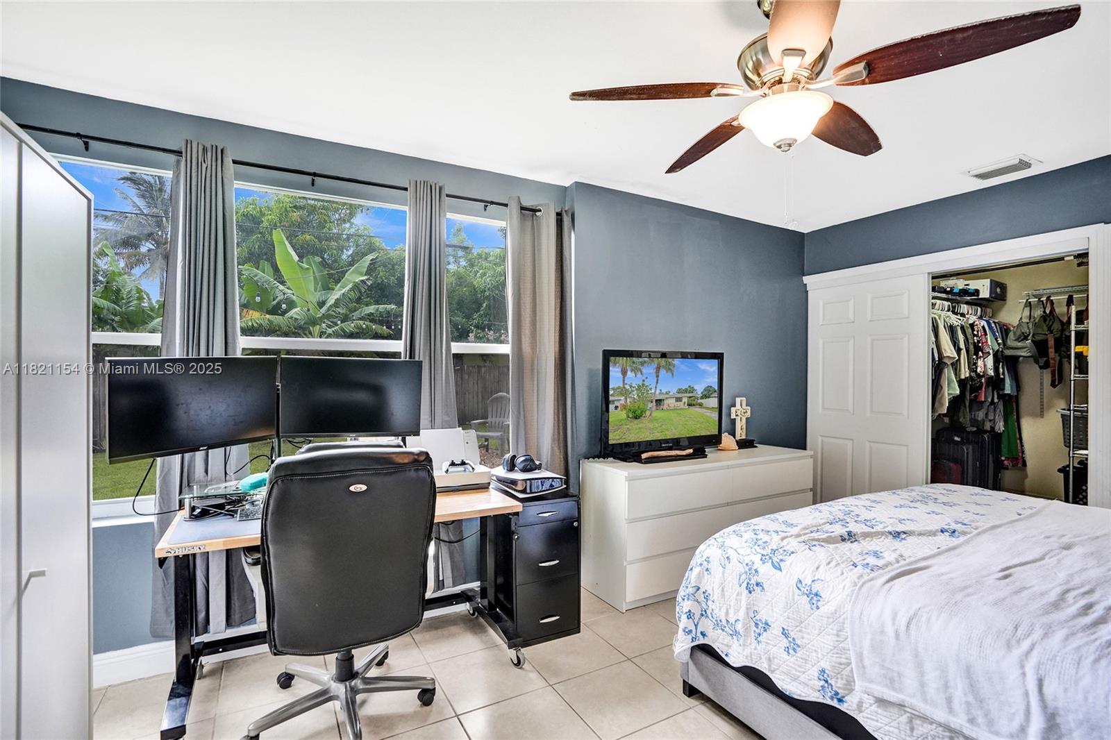 2041 Arcadia Dr, Miramar, Florida image 4