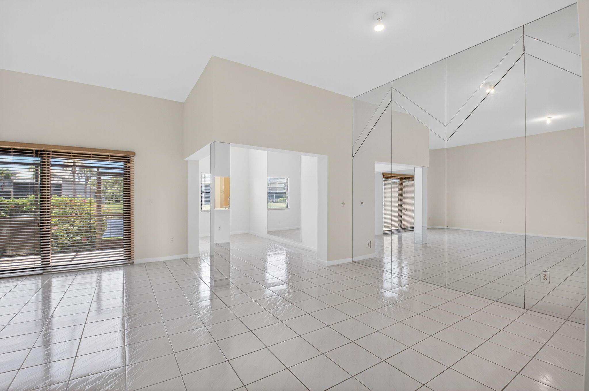 Homes for sale in Delray Beach, FL | 5255 Monterey H Circle #H, Delray Beach, FL 33484 | MLS# R11099055