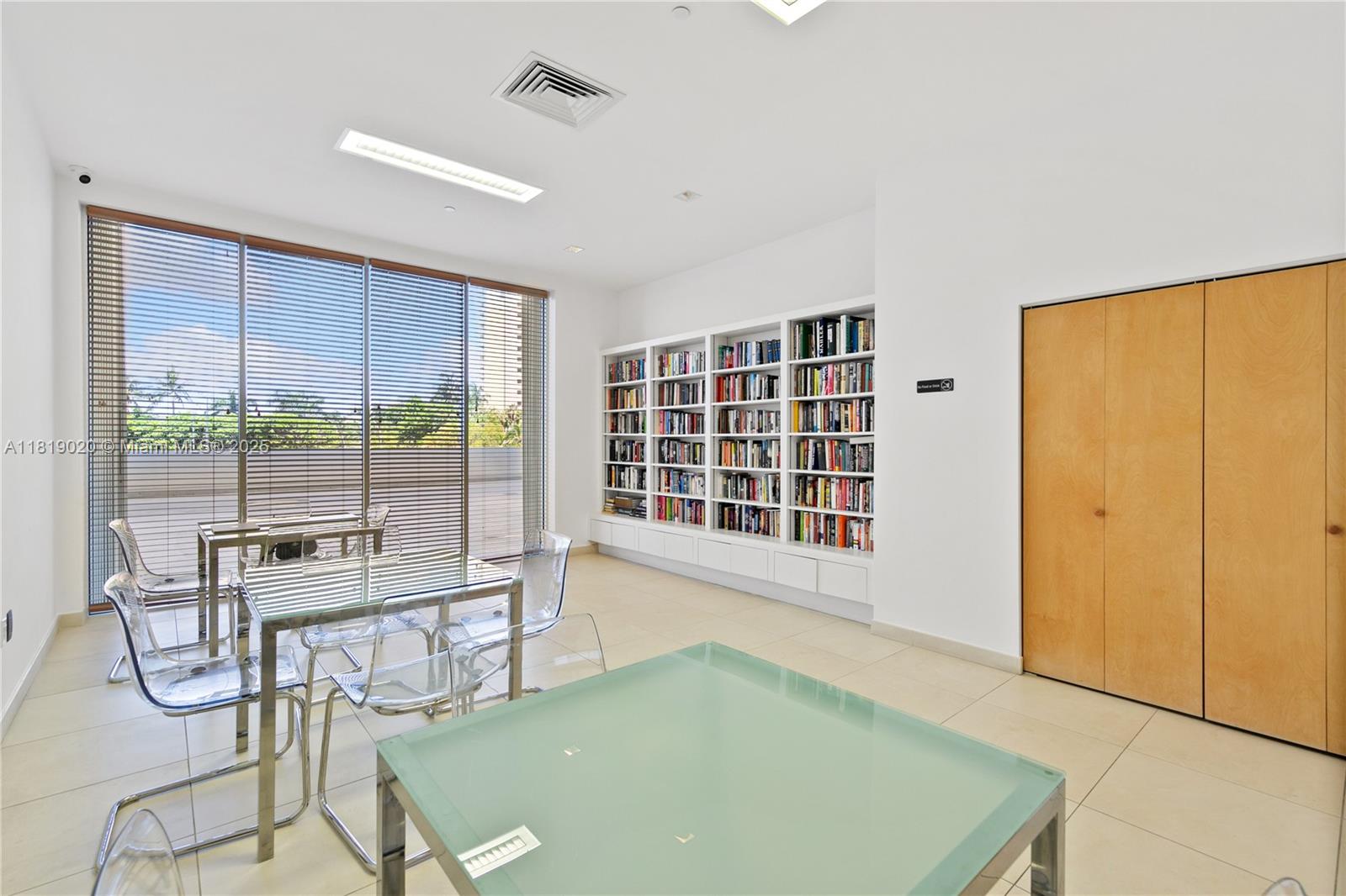 881 Ocean Dr #11C, Key Biscayne FL 33149