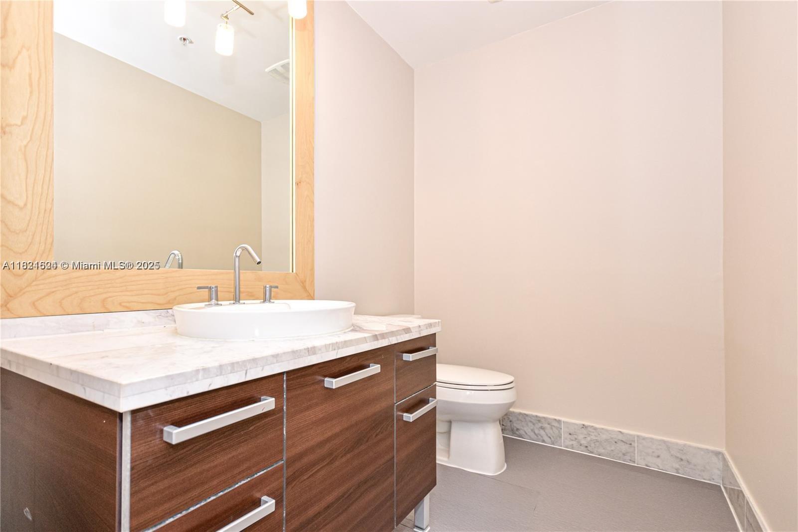 244 Biscayne Blvd #447, Miami FL 33132