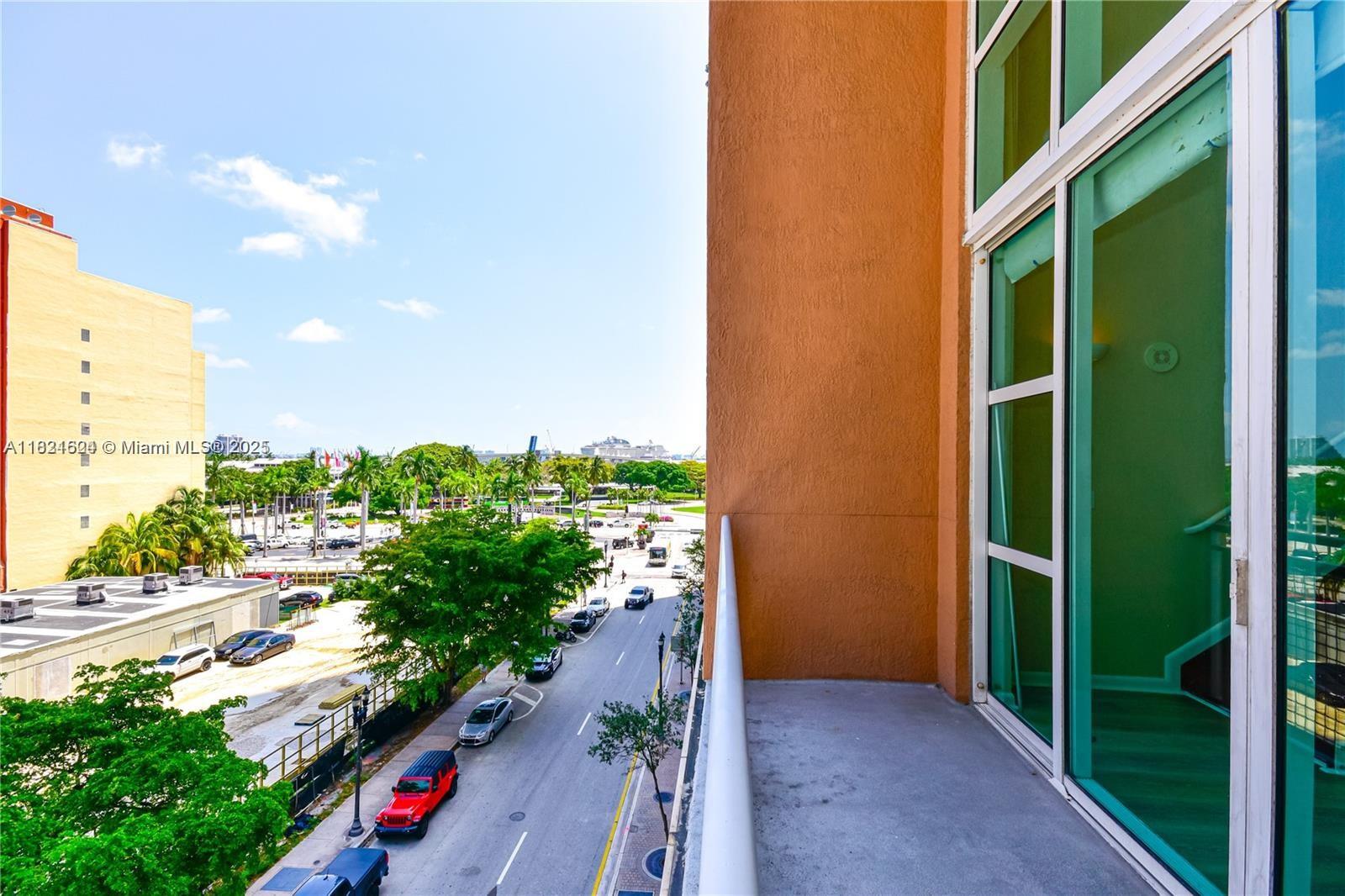 244 Biscayne Blvd #447, Miami FL 33132