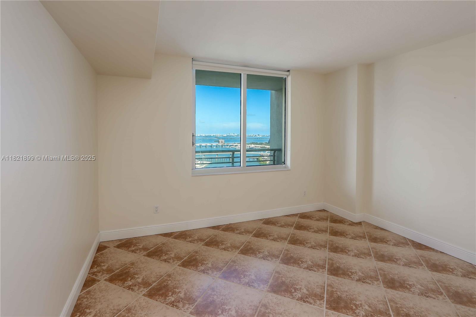335 S Biscayne Blvd #3510, Miami FL 33131