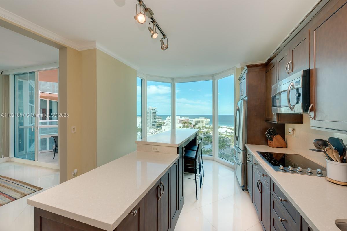 300 S Pointe Dr #1602, Miami Beach FL 33139