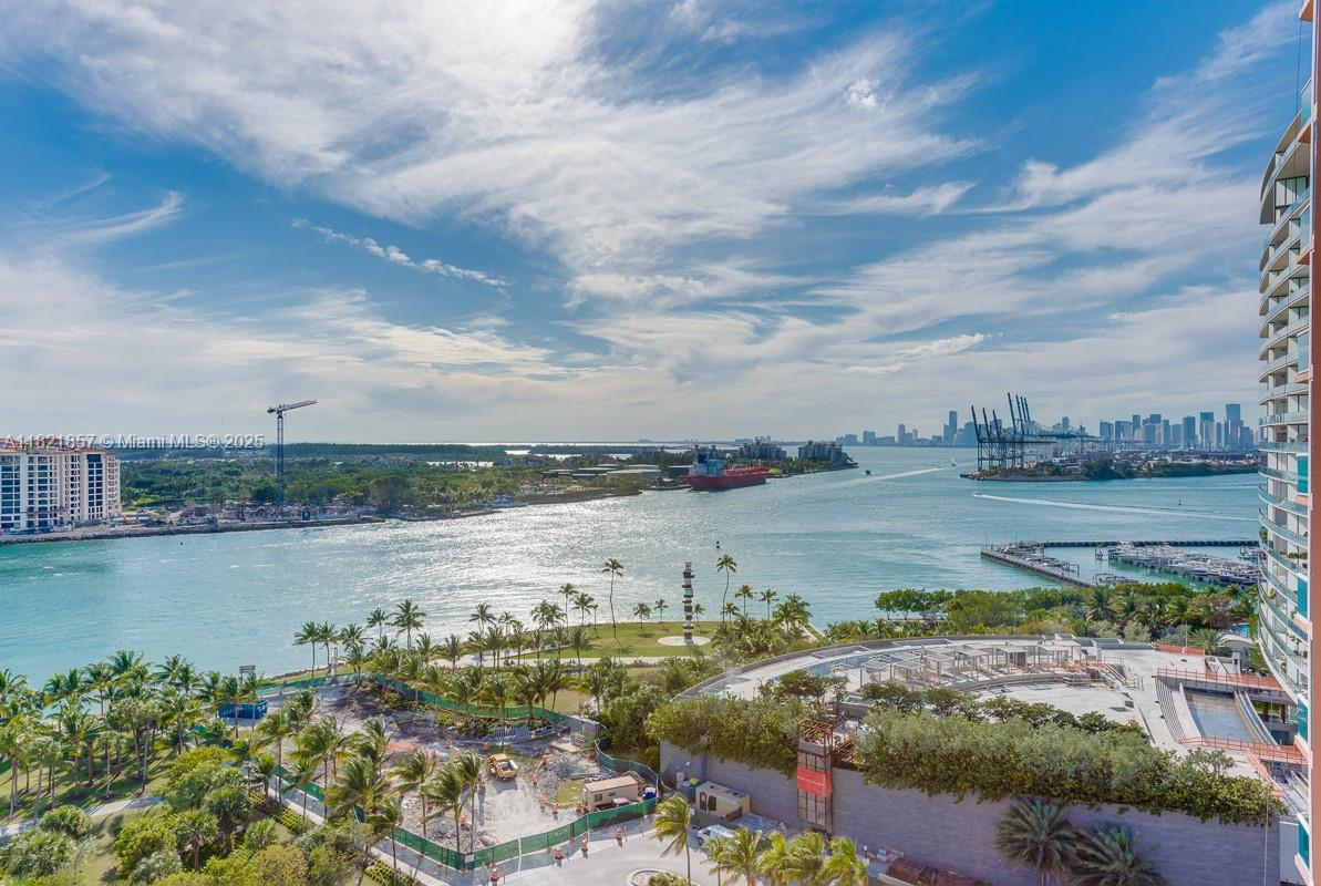 300 S Pointe Dr #1602, Miami Beach FL 33139