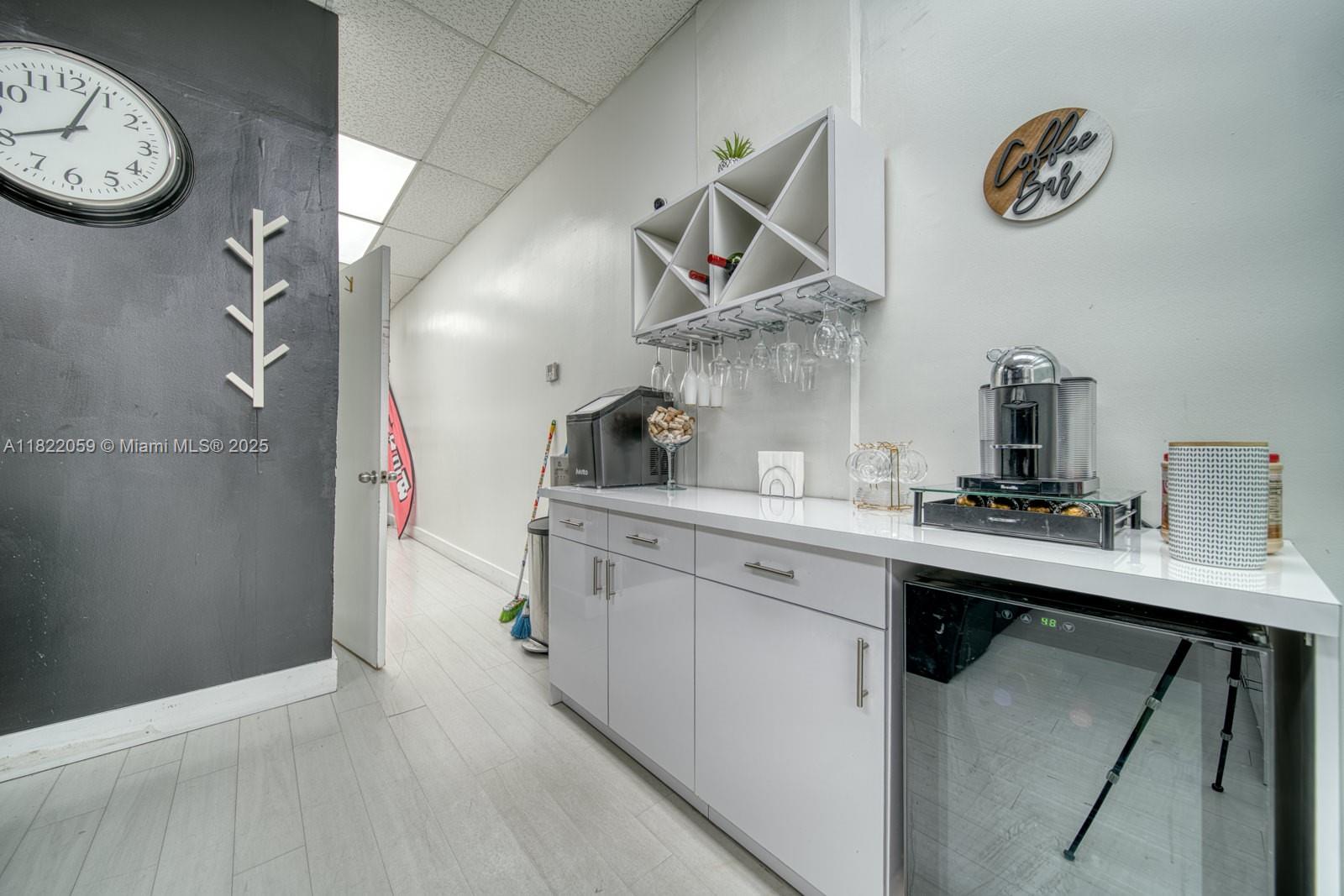 Full Service Beauty Salon On 8th Street
