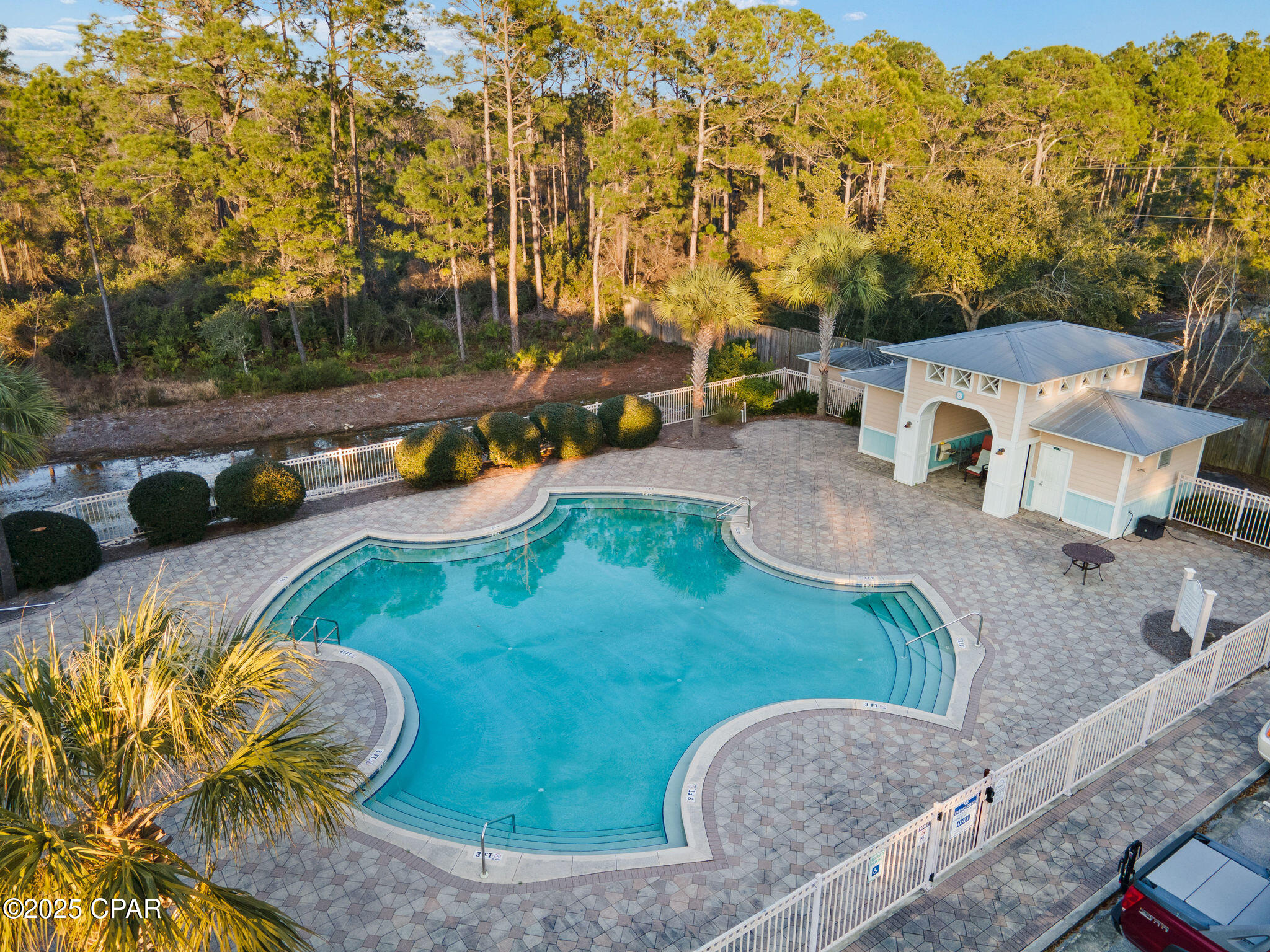 Image 6 For 470 Paradise Boulevard