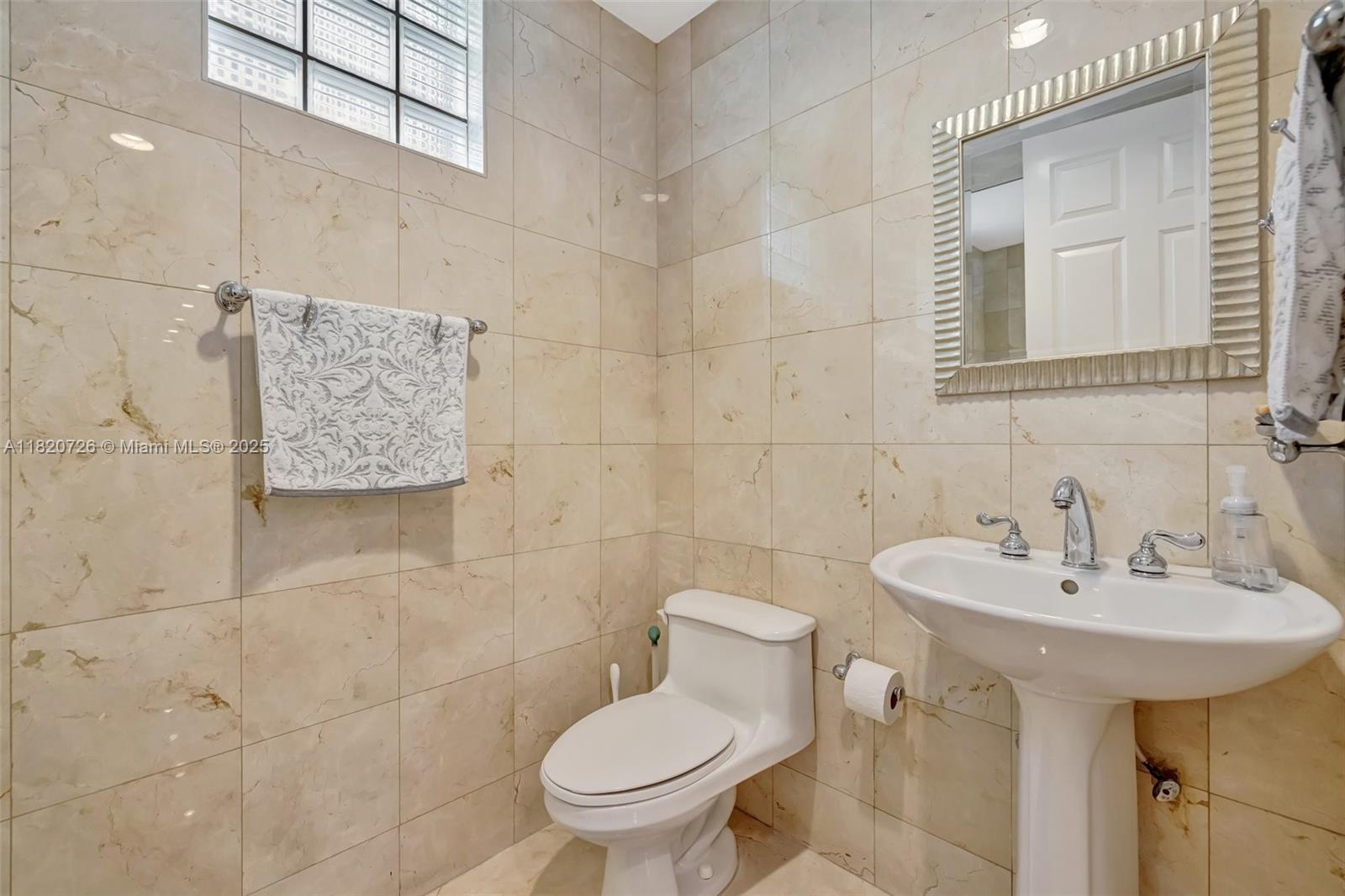 21235 NE 33rd Ave, Aventura, Florida image 26