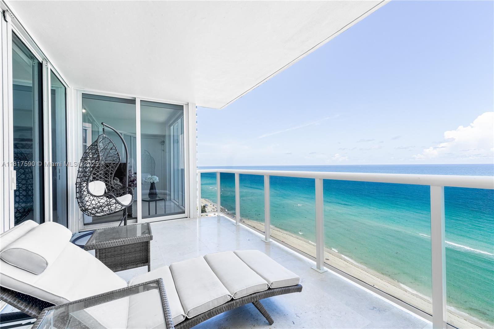 Apartamento para Alugar em Sunny Isles Beach, FL