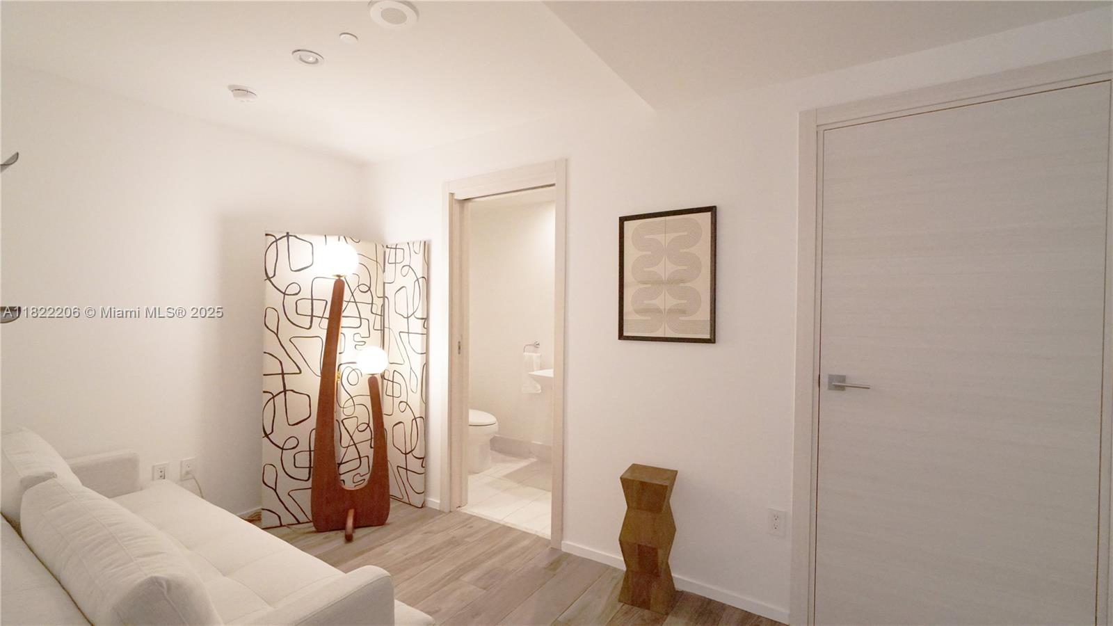 801 S Miami Ave #2506, Miami FL 33130