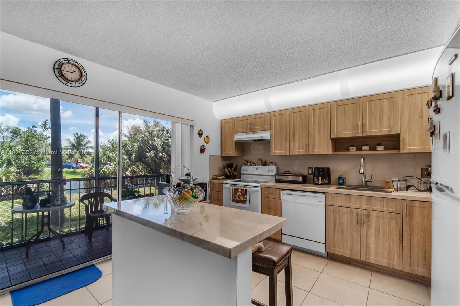 17000 NW 67th Ave #126, Hialeah, Florida image 2