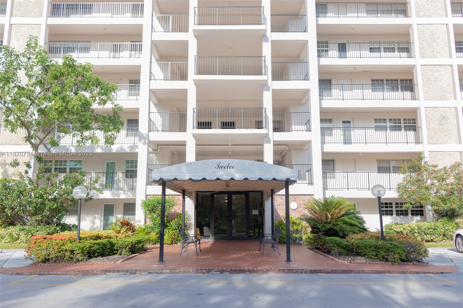 No 12 Palm-Aire Country C