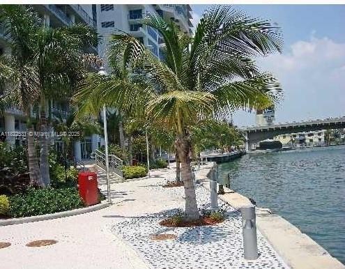 690 SW 1st Ct #1825, Miami FL 33130