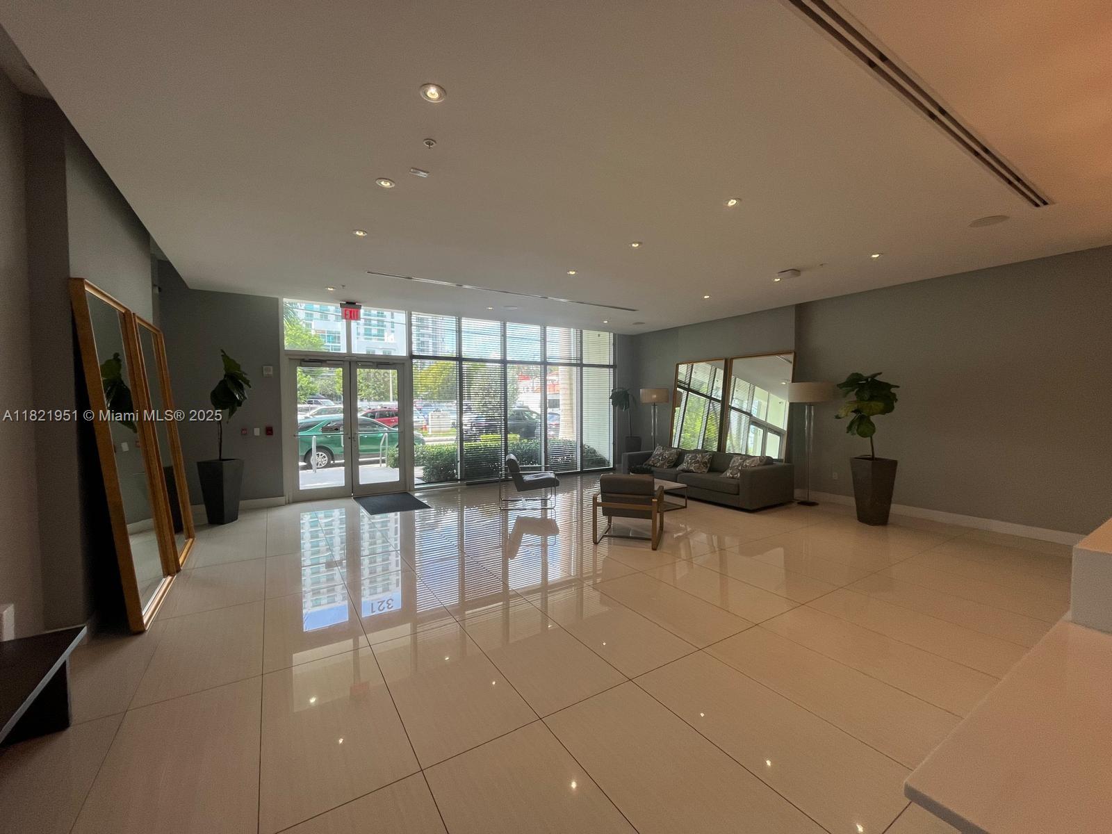 321 NE 26th St #717, Miami FL 33137