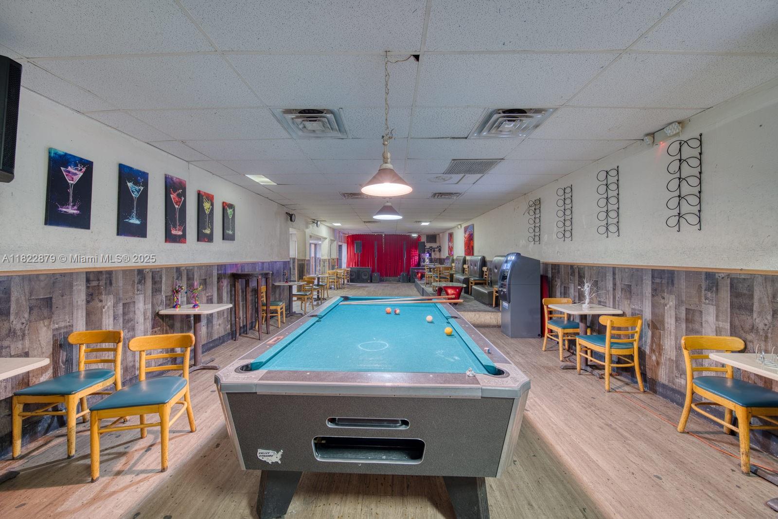 Industrial Warehouse Kitchen & Cafeteria For Sale  In Hialeah