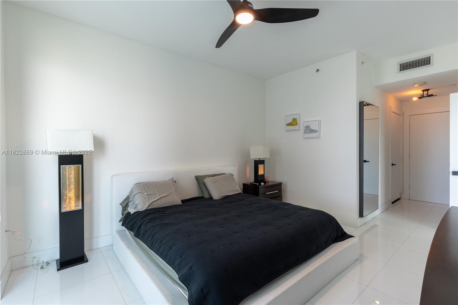 900 Biscayne Blvd #2210, Miami FL 33132