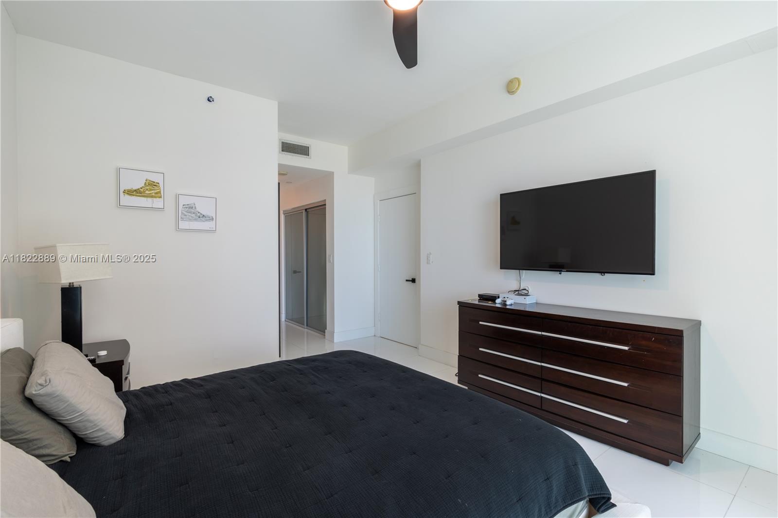 900 Biscayne Blvd #2210, Miami FL 33132