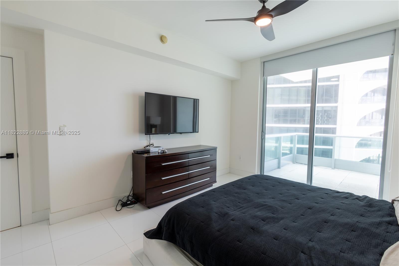 900 Biscayne Blvd #2210, Miami FL 33132