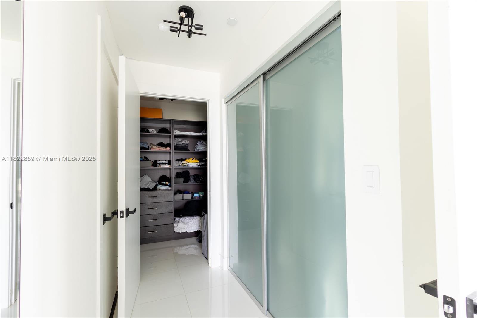 900 Biscayne Blvd #2210, Miami FL 33132