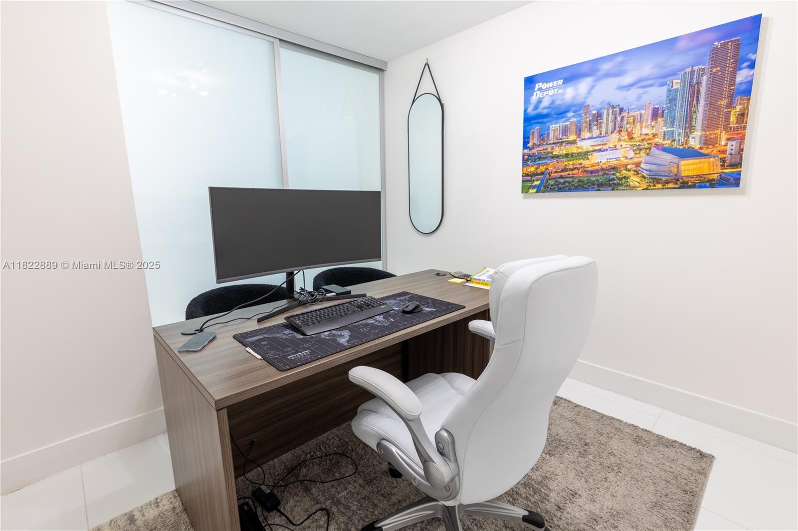 900 Biscayne Blvd #2210, Miami FL 33132