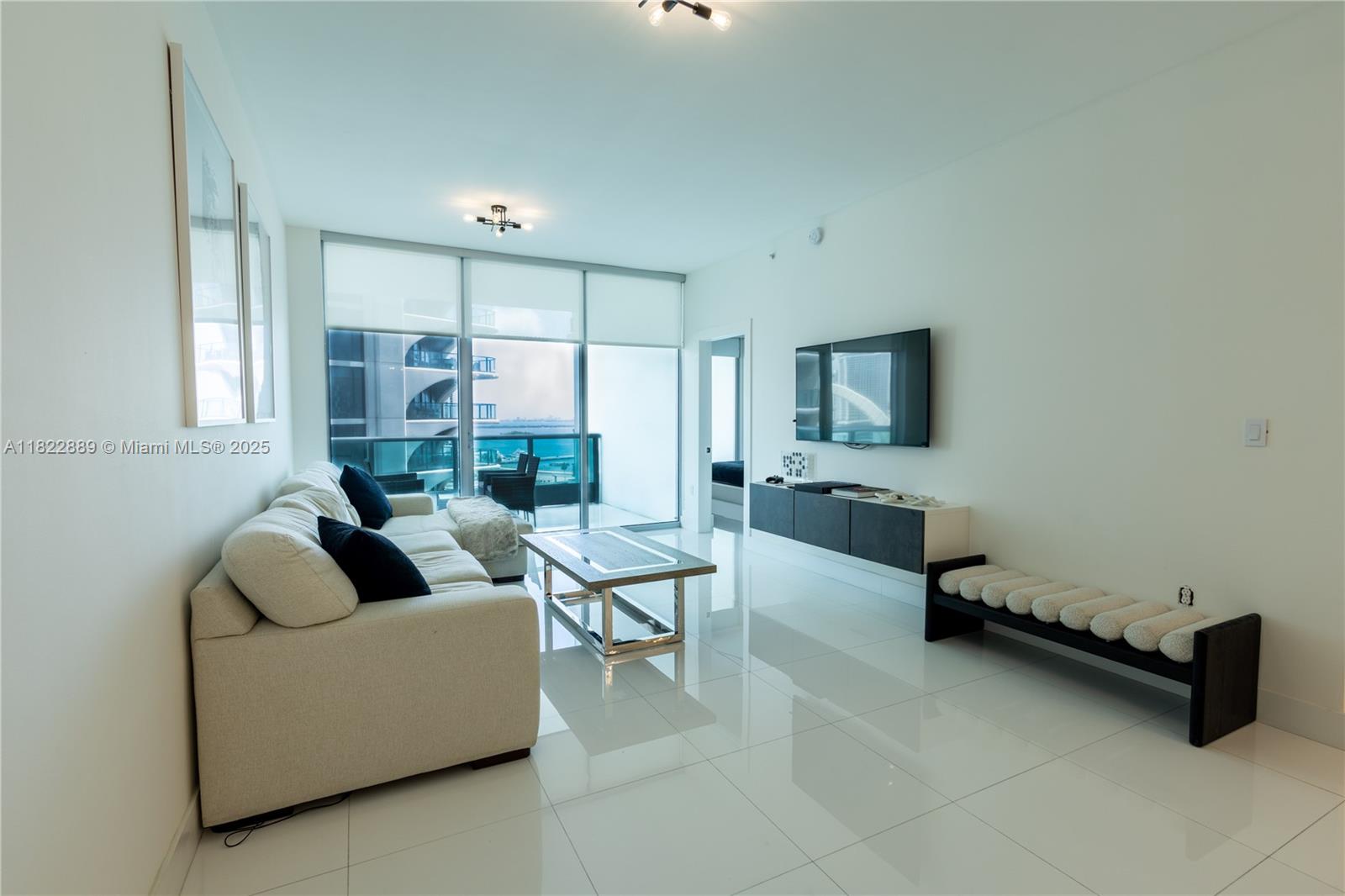 900 Biscayne Blvd #2210, Miami FL 33132