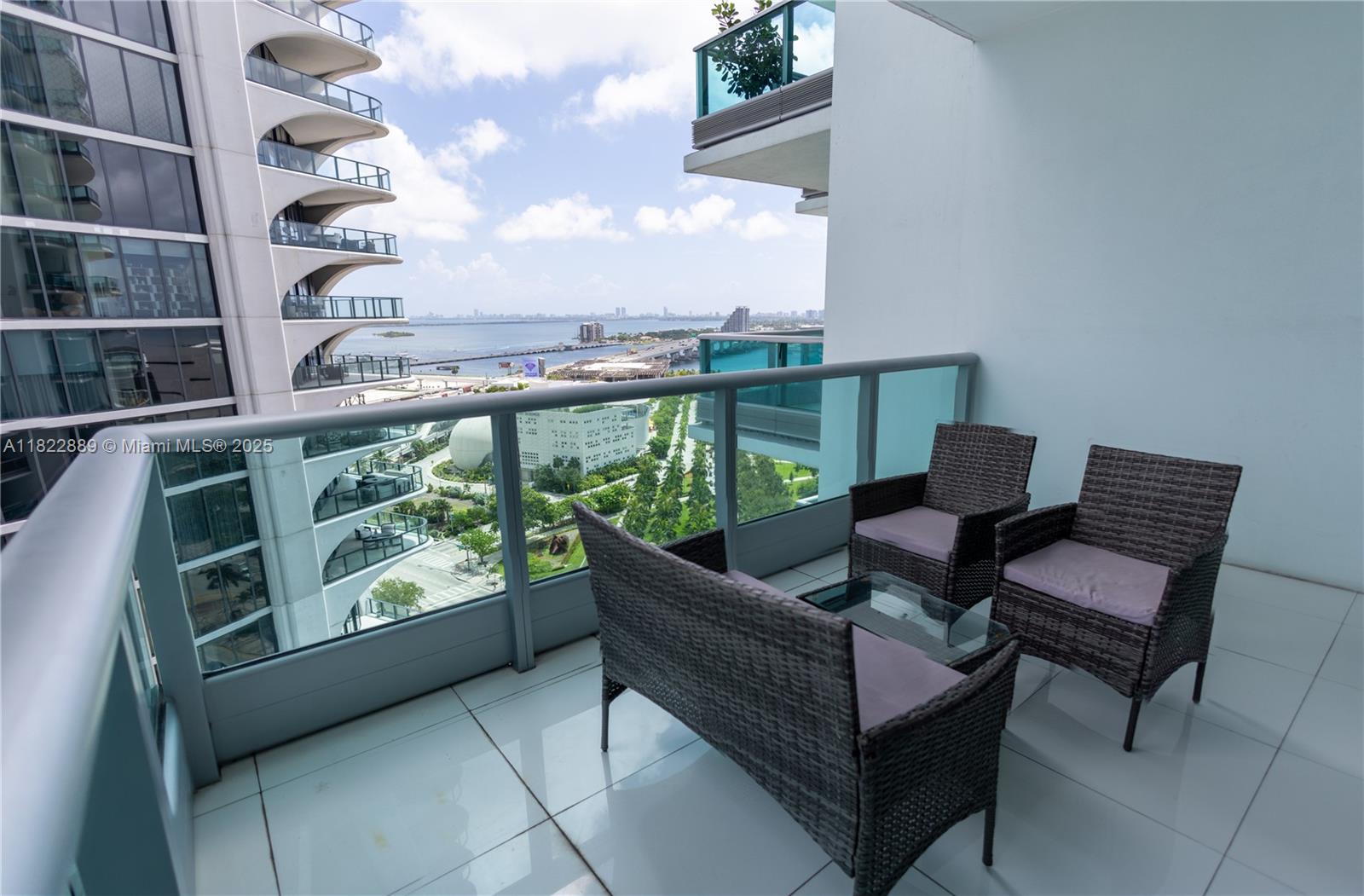 900 Biscayne Blvd #2210, Miami FL 33132