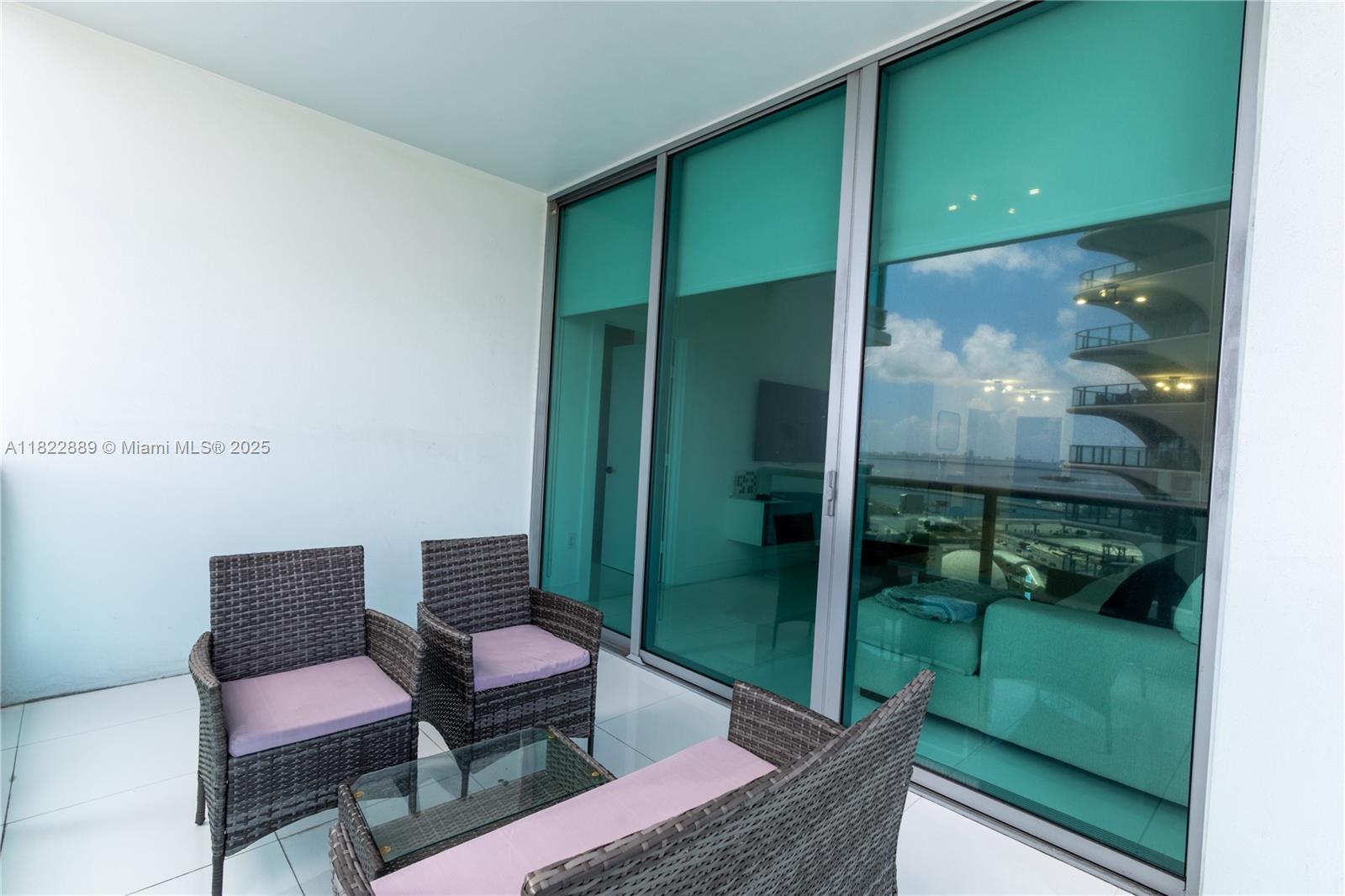 900 Biscayne Blvd #2210, Miami FL 33132