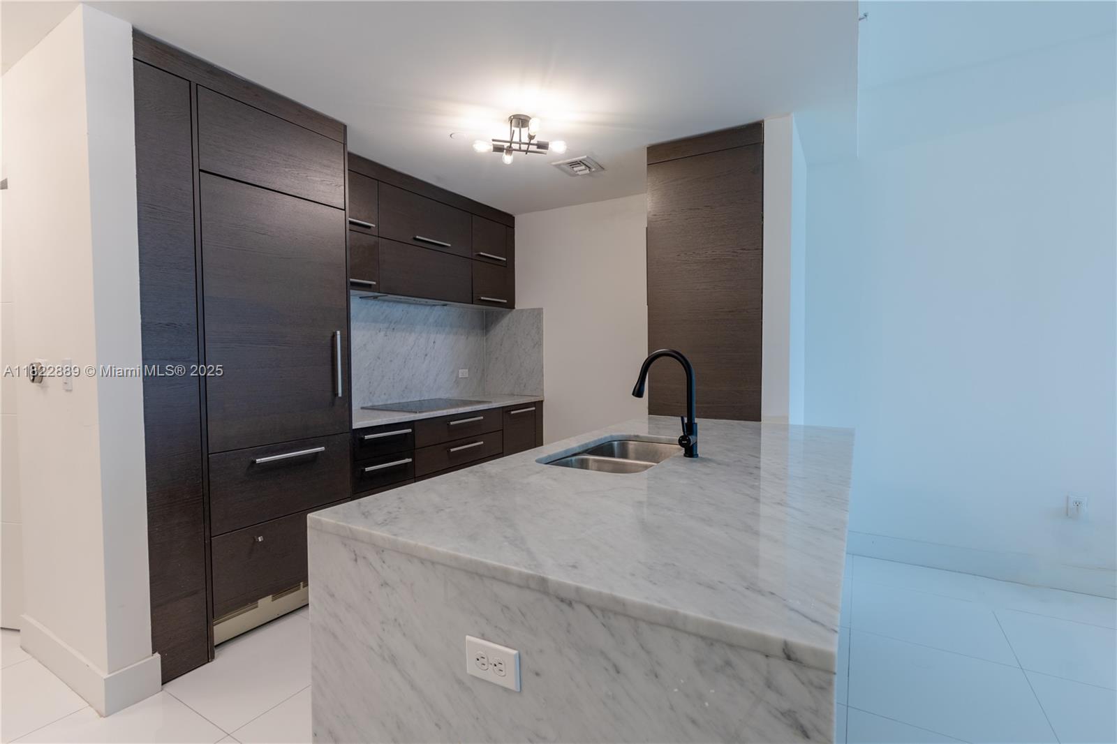 900 Biscayne Blvd #2210, Miami FL 33132