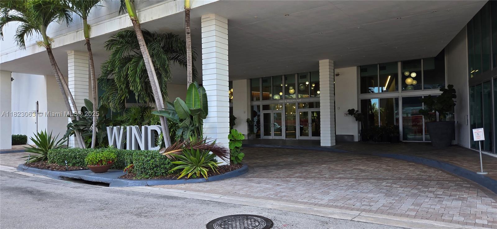 350 S Miami Ave #3411, Miami FL 33130
