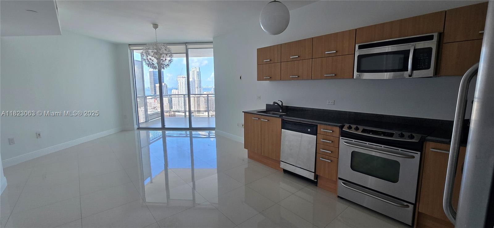 350 S Miami Ave #3411, Miami FL 33130