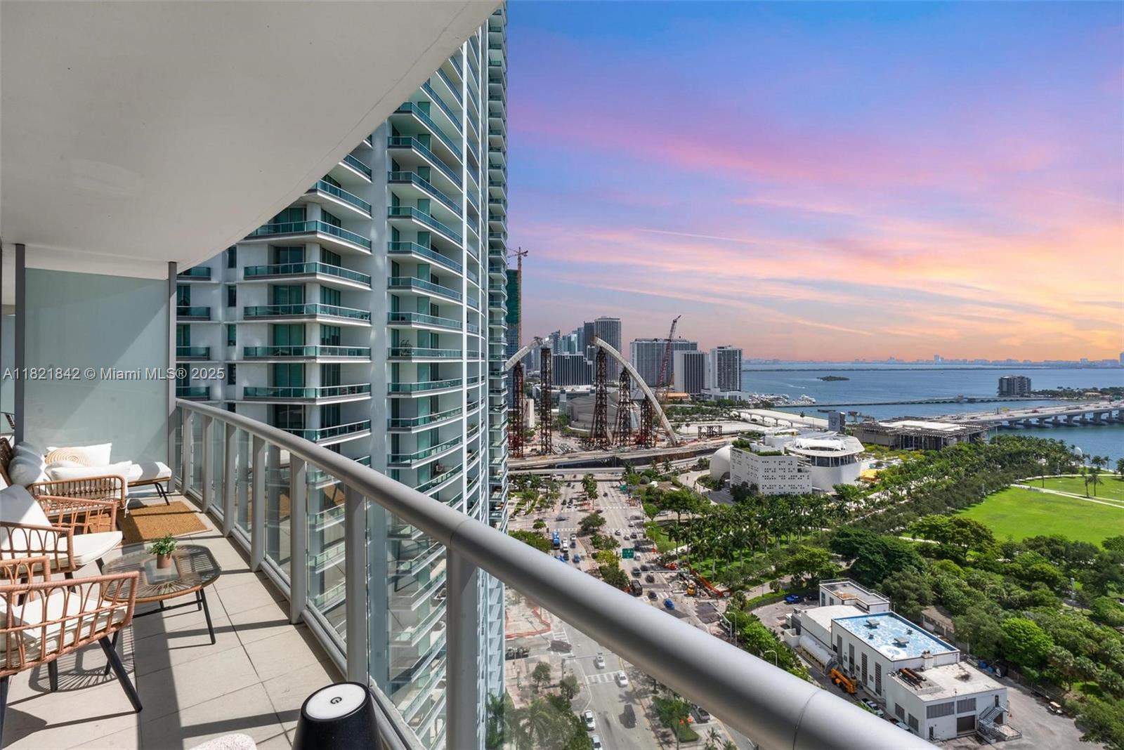 888 Biscayne Blvd #2510, Miami FL 33132